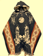 Alpaca Poncho Hoodie - Howling Wolfs