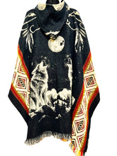 Alpaca Poncho Hoodie - Howling Wolfs